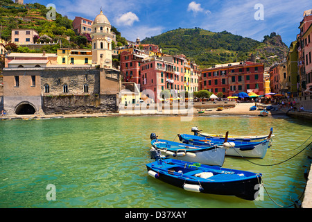 Foto von der Fischerei Hafen von Manarola, Nationalpark Cinque Terre, Ligurien, Italien Stockfoto