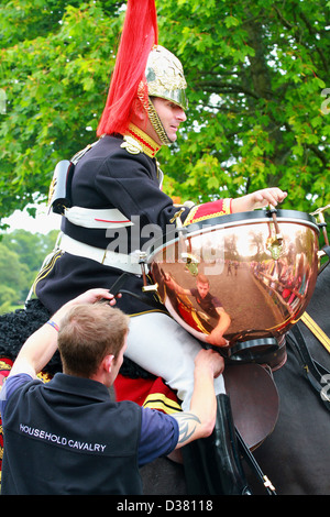 Haushalt Kavallerie Besuch Floors Castle in den Scottish Borders tagsüber Massed Pipe Bands Stockfoto