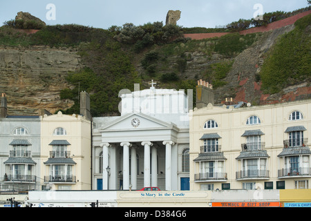 St Mary in der Burg unter Hastings Castle auf der Promenade in der Nähe der Strandpromenade. Stockfoto