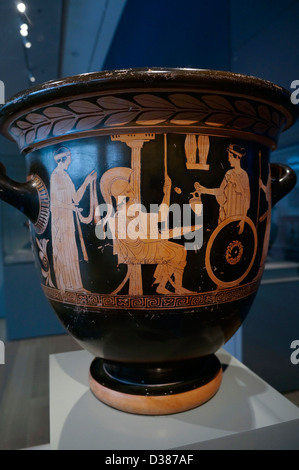 Bell-Krater (Schüssel zum Mischen von Wein und Wasser), ca. 450 V.Chr. Terrakotta, rotfigurigen Vasenmalerei. Griechisch Stockfoto