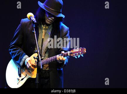 Johannesburg, Südafrika. 12. Februar 2013. Rodriguez erklingt in Carnival City am 12. Februar 2013, in Johannesburg in Südafrika. (Foto von Gallo Images / Foto24 / Denzil Maregele/Gallo/Alamy Live News) Stockfoto