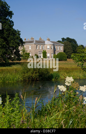 Hoveton Halle Haus, von Hoveton Hall Gardens, Wroxham, Norfolk Stockfoto