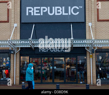 Fort Kinnaird, Edinburgh, Schottland, Großbritannien. 13. Februar 2013. Republic Fashion Kette Verwaltung bestätigt. Geschäft abgebildet Fort Kinnaird. Stockfoto