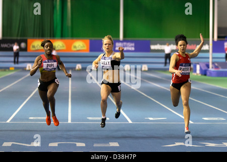 Glimmer MOORE, Emma BAILEY & Ama PIPI, 60m Frauen Heat 1, 2013 britischen Leichtathletik Europäische Studien (EIS), Sheffield, England, Vereinigtes Königreich. Stockfoto