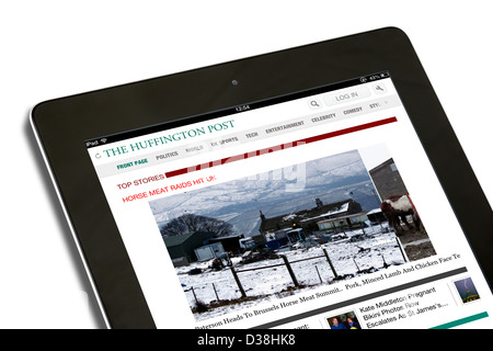 iPad-App mit der britischen Ausgabe von the Huffington Post betrachtet auf eine 4. Generation Apple iPad, UK Stockfoto