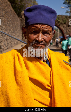 Porträt von einem christlichen Priester, Gondar, Äthiopien Stockfoto