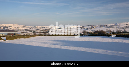 Schnee und Schnee driftet in den Pennines, West Yorkshire in der Nähe von Holmfirth Stockfoto