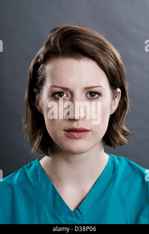 Nahaufnahme von Ärzten ernstem Gesicht Stockfoto