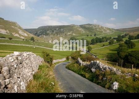 Gordale Campingplatz, Gordale Narbe in der Nähe von Malham Stockfoto