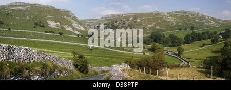 Gordale Campingplatz, Gordale Narbe in der Nähe von Malham Stockfoto