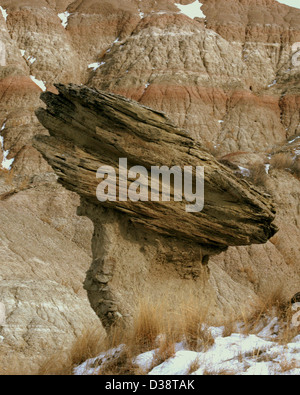 Hoodoo-Formationen im Badlands-Nationalpark in South Dakota weisen einzigartige geologische Merkmale auf, die über Millionen von Jahren durch Erosion und Witterung entstanden sind. Stockfoto