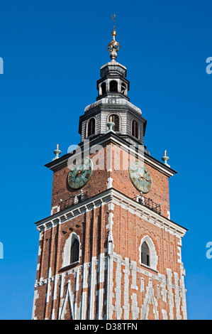 Rathaus-Turm mit Uhr in Krakau, Polen Stockfoto