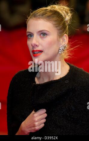 Französische Schauspielerin Melanie Laurent kommt für die Premiere des Films "Nachtzug nach Lissabon" während der 63. jährlichen internationalen Filmfestspiele Berlin, in Berlin, Deutschland, 13. Februar 2013. Der Film wird im Wettbewerb außer Konkurrenz auf der Berlinale vorgestellt. Foto: Sven Hoppe/dpa Stockfoto