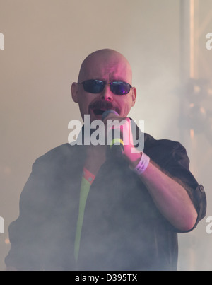 Andrew Eldritch der Band The Sisters of Mercy, die live auf dem Amphi-Goth-Festival in Köln Stockfoto