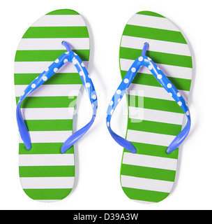 Grüne Flipflops isoliert auf weiss mit Beschneidungspfad enthalten ohne Schatten Stockfoto