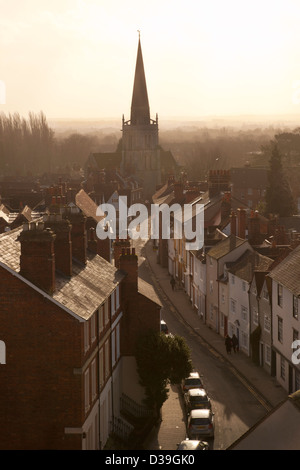 Blick vom county Hall Museum Ost St. Helens Straße hinunter nach St. Helens Church, Abingdon, Oxfordshire, England Stockfoto