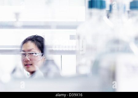 Wissenschaftler tragen Brille über Brille Stockfoto