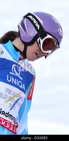 Schladming, Österreich. 14. Februar 2013. Tina Maze Sloweniens reagiert während des ersten Laufs der Riesenslalom der Damen bei den alpinen Ski-WM in Schladming, Österreich, 14. Februar 2013. Foto: Karl-Josef Hildenbrand/Dpa/Alamy Live News Stockfoto