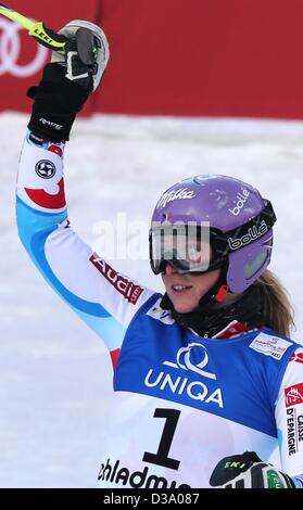 Schladming, Österreich. 14. Februar 2013. Tessa Worley Frankreichs reagiert während des ersten Laufs der Riesenslalom der Damen bei den alpinen Ski-WM in Schladming, Österreich, 14. Februar 2013. Foto: Karl-Josef Hildenbrand/Dpa/Alamy Live News Stockfoto