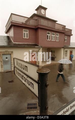 (Dpa-Dateien) - Eingang des ehemaligen Nazi-Konzentrationslager Buchenwald bei Weimar, Deutschland (undatiert). Stockfoto