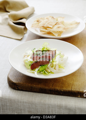 Salatteller mit Rindfleisch Stockfoto