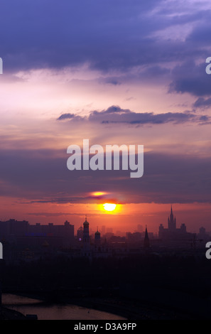 Moskau Stadt Skyline bei Sonnenuntergang Stockfoto
