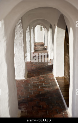 Porche in den Straßen Binibeca, Menorca, Spanien. Stockfoto