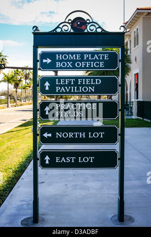 Der Ed Smith Stadion Sarasota-Wegweiser - Spring Training zu Hause von den Baltimore Orioles Baseball-team Stockfoto