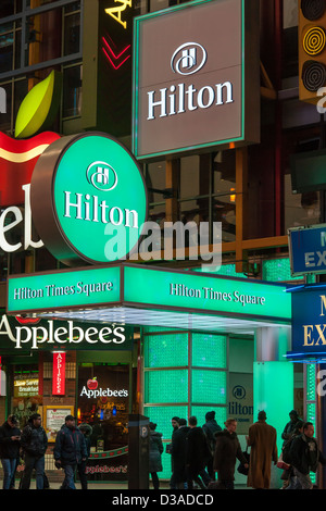 Die neu renovierten Eingang zum Hilton Times Square Hotel in New York Stockfoto