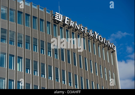 Berlin, Deutschland, Hauptsitz Ernst & Young auf der Spreedreieck in der Friedrichstraße Stockfoto