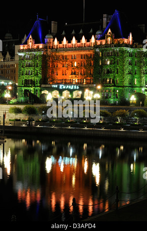 Empress Hotel Hafen Innenhafen beleuchtet beleuchtet beleuchtete nächtliche Nachtlichter Beleuchtung Victoria Vancouver island Stockfoto