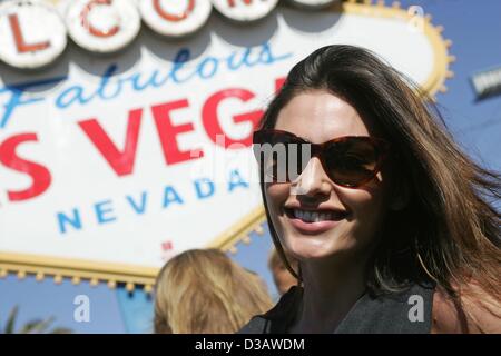 Las Vegas, Nevada, USA. 14. Februar 2013. Alyssa Miller bei einem öffentlichen Auftritt für Sports Illustrated Badeanzug Ausgabe salutiert NCAA Basketball Conference Championships, "Welcome to Las Vegas" zu unterzeichnen, Las Vegas, NV 14. Februar 2013. Foto von: James Atoa/Everett Collection/Alamy Live-Nachrichten Stockfoto