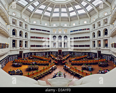 Die herrliche La Trobe Reading Room in der State Library of Victoria, Melbourne Australien. Sechs Bild-Serie einschließlich 2 Panos. Stockfoto