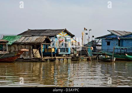 Kampong Luang, schwimmenden Dorf auf der westlichen Seite des Tonle Sap Sees, Pursat Provinz, Kambodscha. Stockfoto