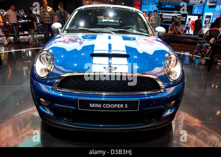 Mini Cooper S auf der 64. internationalen Automobil Ausstellung (IAA) in Frankfurt am 25. September 2011 gezeigt Stockfoto