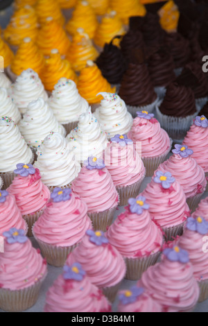 Cupcakes für Verkauf im Borough Market in SE1 - London - UK Stockfoto