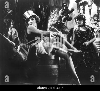 (Dpa-Dateien) - deutsche Schauspielerin Marlene Dietrich Tänzerin Lola-Lola von Sternberg Filmklassiker spielt "der blaue Engel" ("Der Blaue Engel"), Deutschland, 1929. Marlene Dietrich, geboren am 27. Dezember 1901 in Schöneberg, Deutschland, begann ihre Karriere als Kabarettsängerin, bis sie ihren in Durchbruch "Th Stockfoto