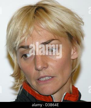 (Dpa) - deutsche Leichtathletin Heike Drechsler abgebildet vor International Stadion Sport Festival (ISTAF) in Berlin, 6. September 2002. Stockfoto