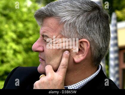 (Dpa) - im Bild der deutsche Außenminister Joschka Fischer in einem Interview mit der Dpa Newsagency in Freiburg im Breisgau, 5. September 2002. Stockfoto