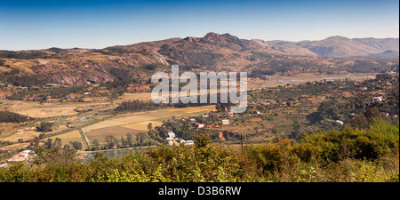 Madagaskar, Fianarantsoa, erhöhten Panoramablick auf umliegende Landschaft aus Haute-Ville Stockfoto