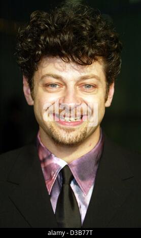 (Dpa) - britische Schauspieler Andy Serkis für die Premiere des Films kommt "Herr der Ringe: die zwei Türme in Hollywood, Kalifornien, 15. Dezember 2002. Stockfoto