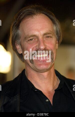 (Dpa) - US-Schauspieler David Carradine bei der Premiere von "Catch Me If You Can" in Los Angeles, 16. Dezember 2002 kommt. Stockfoto