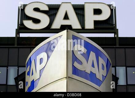 (Dpa) - das Logo des Software-Unternehmens SAP ist am deutschen Hauptsitz in Walldorf bei Heidelberg, 29. Januar 2003 sehen. Trotz der schwächeren Umsatz SAP hob Ergebnis im vierten Quartal 2002 stark auf 474 Millionen Euro von 319 Millionen ein Jahr zuvor, die deutschen Software-Riese sagte 30 Stockfoto