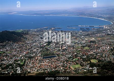 (Dpa-Dateien) - ein Blick aus dem Tafelberg in Kapstadt, Südafrika, Februar 2001. Stockfoto