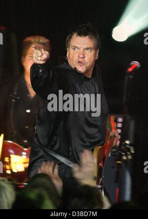 (Dpa) - US-Rock-Sänger Meat Loaf (Pseudonym von Michael Lee Aday) führt seine und nur Europäisches Konzert in Köln, 27. Januar 2003. Das Release-Datum für sein neues Album "Nicht konnte Have Said It Better" ist im März 2003. Stockfoto