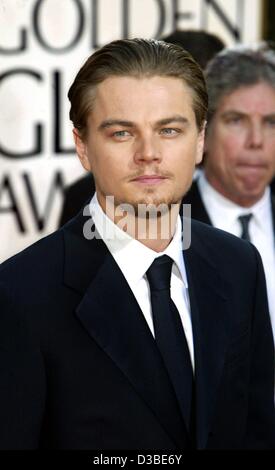 (Dpa) - US-Schauspieler Leonardo DiCaprio bei der 60. Golden Globe Awards in Beverly Hills, 19. Januar 2003 kommt. DiCaprio wurde als bester Schauspieler für "Catch Me If You Can" nominiert. Stockfoto