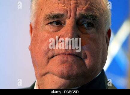 (Dpa) - der ehemalige deutsche Bundeskanzler Helmut Kohl, in Berlin, 17. Juni 2003 abgebildet. Kohl war Bundeskanzler der Bundesrepublik Deutschland von 1982 bis 1998. Stockfoto