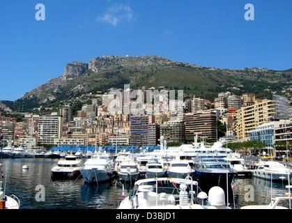 (Dpa) - die Marina in Monaco, im Bild 28. Mai 2003. Dieser Sonntag, 1 Juni wird der Grand Prix von Monaco statt der siebten Station der diesjährigen Formel1 Meisterschaft ist. Stockfoto