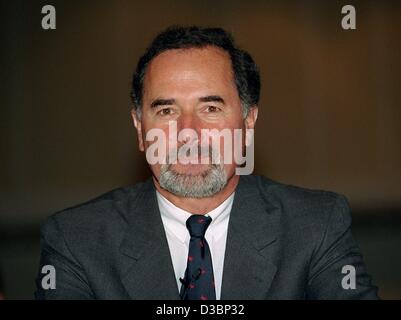 (Dpa) - Bernd Pischetsrieder, Vorstandsvorsitzender der deutschen Volkswagen (VW) Automobilhersteller und Vorsitzender des Aufsichtsrats des Audi Konzerns, abgebildet in Frankfurt, Deutschland, Juli 2003. Stockfoto