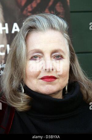 (Dpa) - deutsche Schauspielerin und Sängerin Hanna Schygulla ("Die Ehe der Maria Braun", "Effie Briest"), in München, 28. Februar 2003 abgebildet. Stockfoto